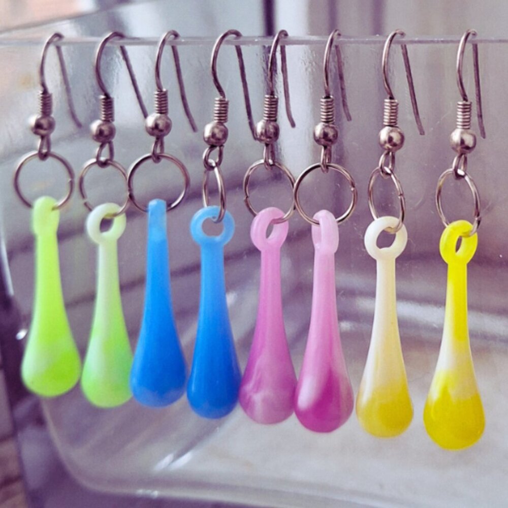 Colourful Earring 4 Pack plastic drop bead 80's style retro